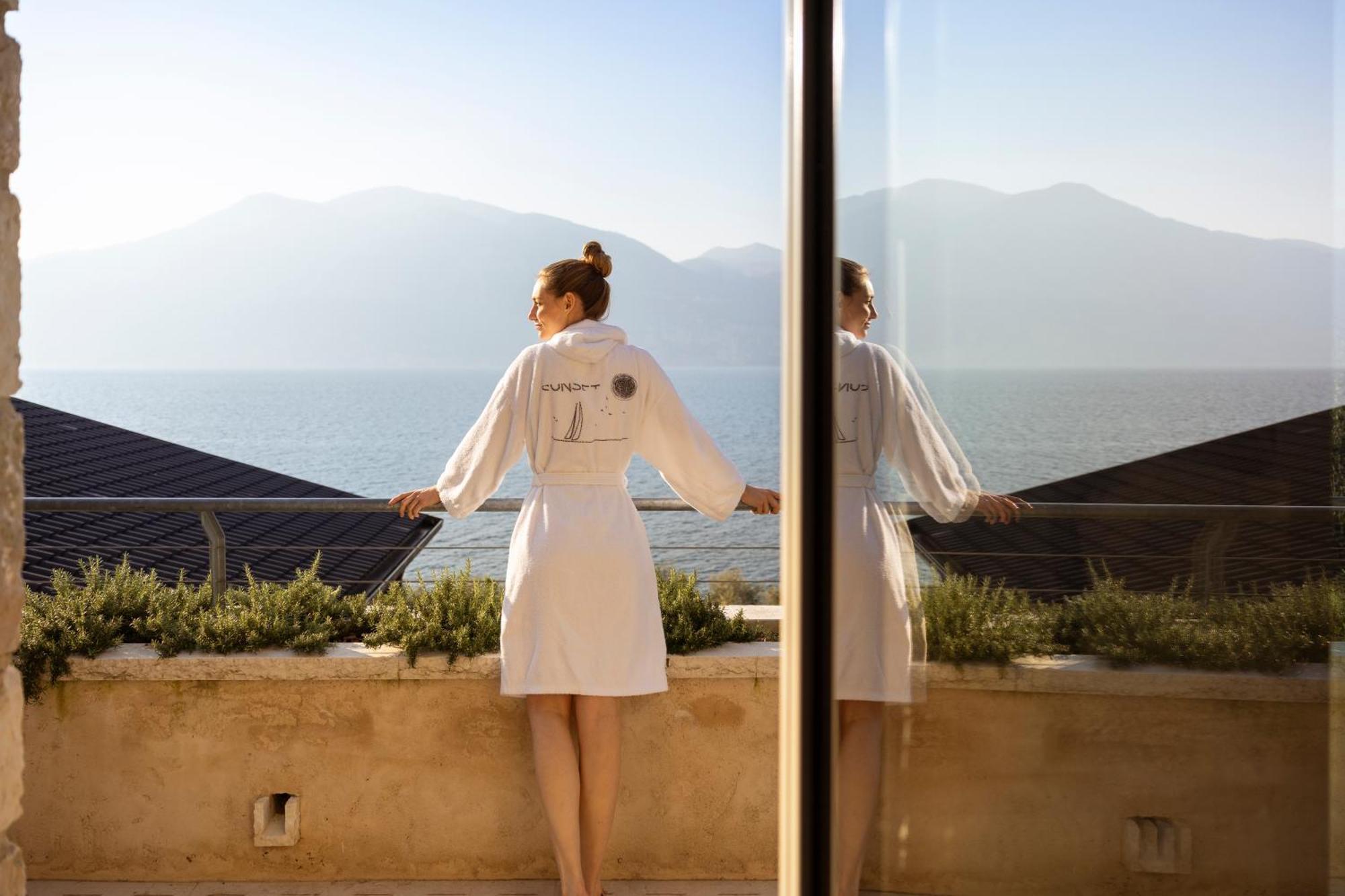 Sunset Residence Brenzone sul Garda Exterior photo