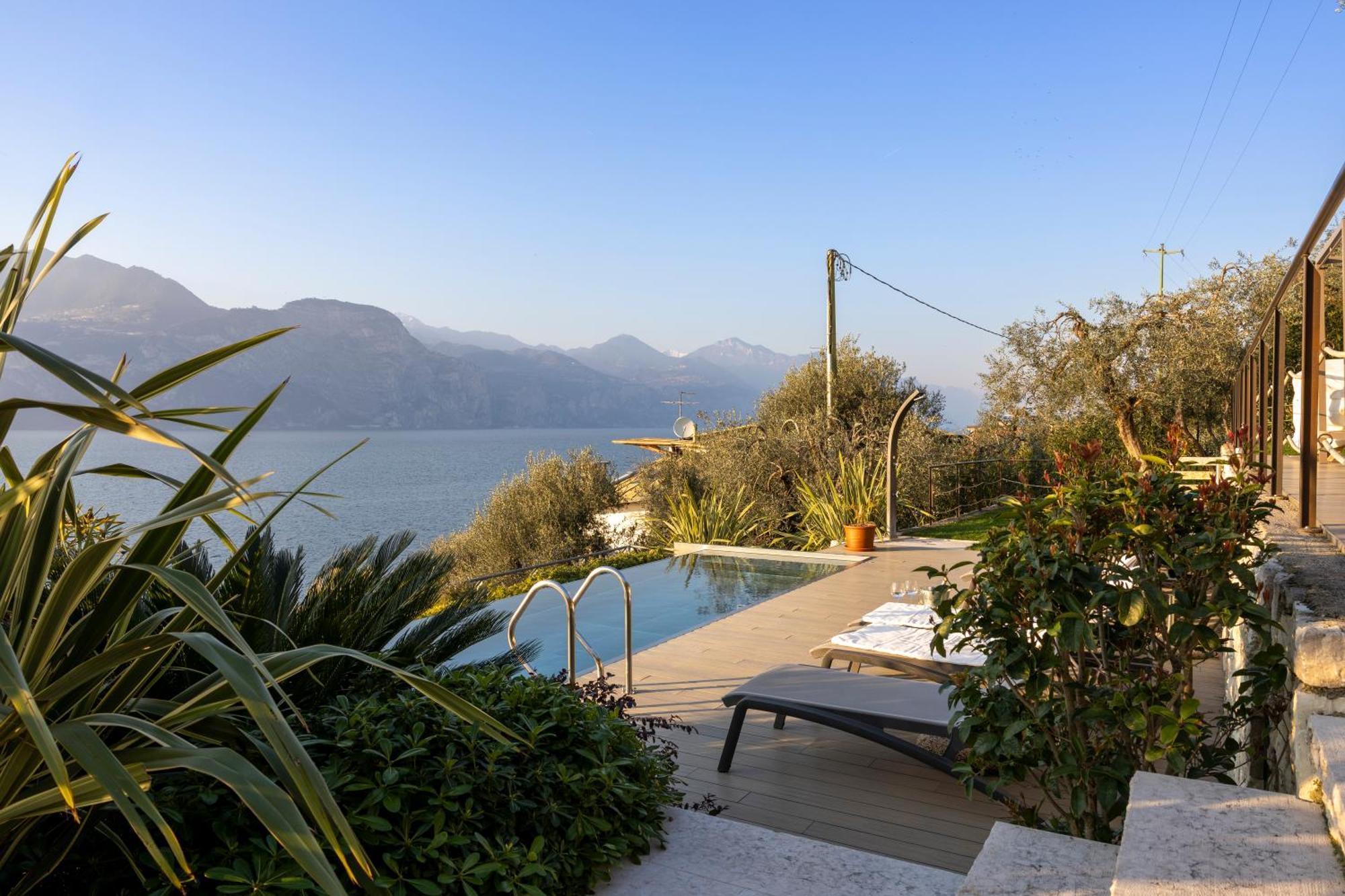 Sunset Residence Brenzone sul Garda Exterior photo